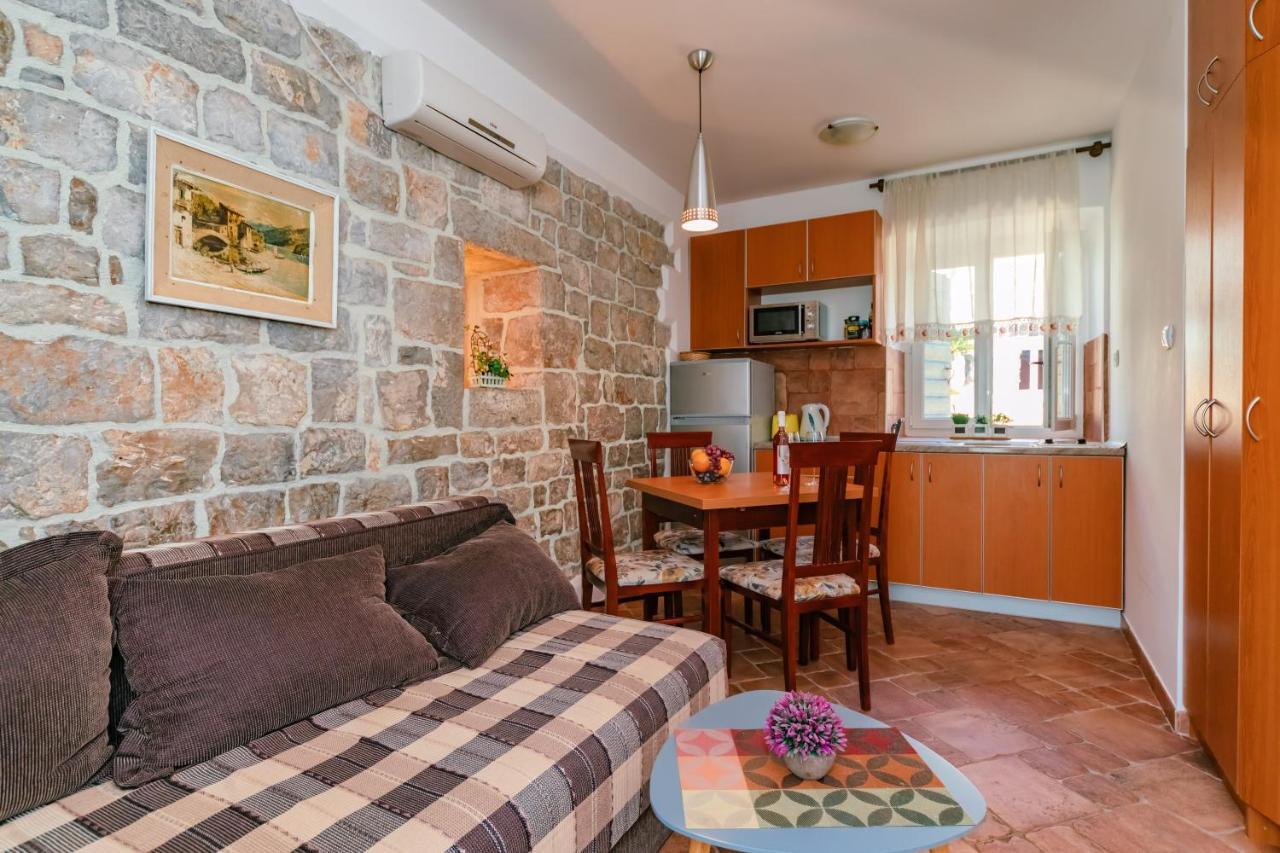 טיווט Apartments Bigovo Veljic מראה חיצוני תמונה